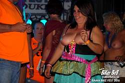 nipple contest 07.jpg